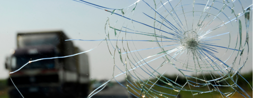 Steinschlag in Windschutzscheibe